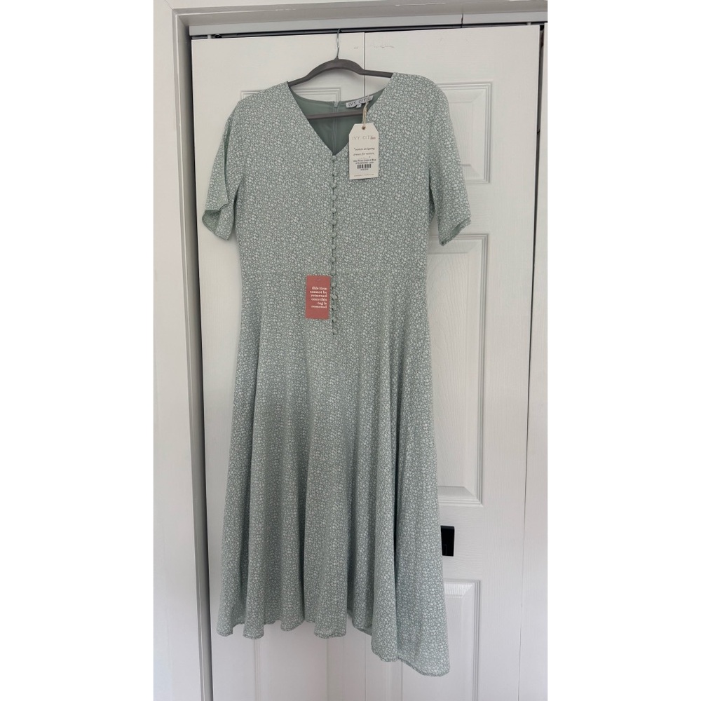 Ivy City Co Allie Blue Floral Dress